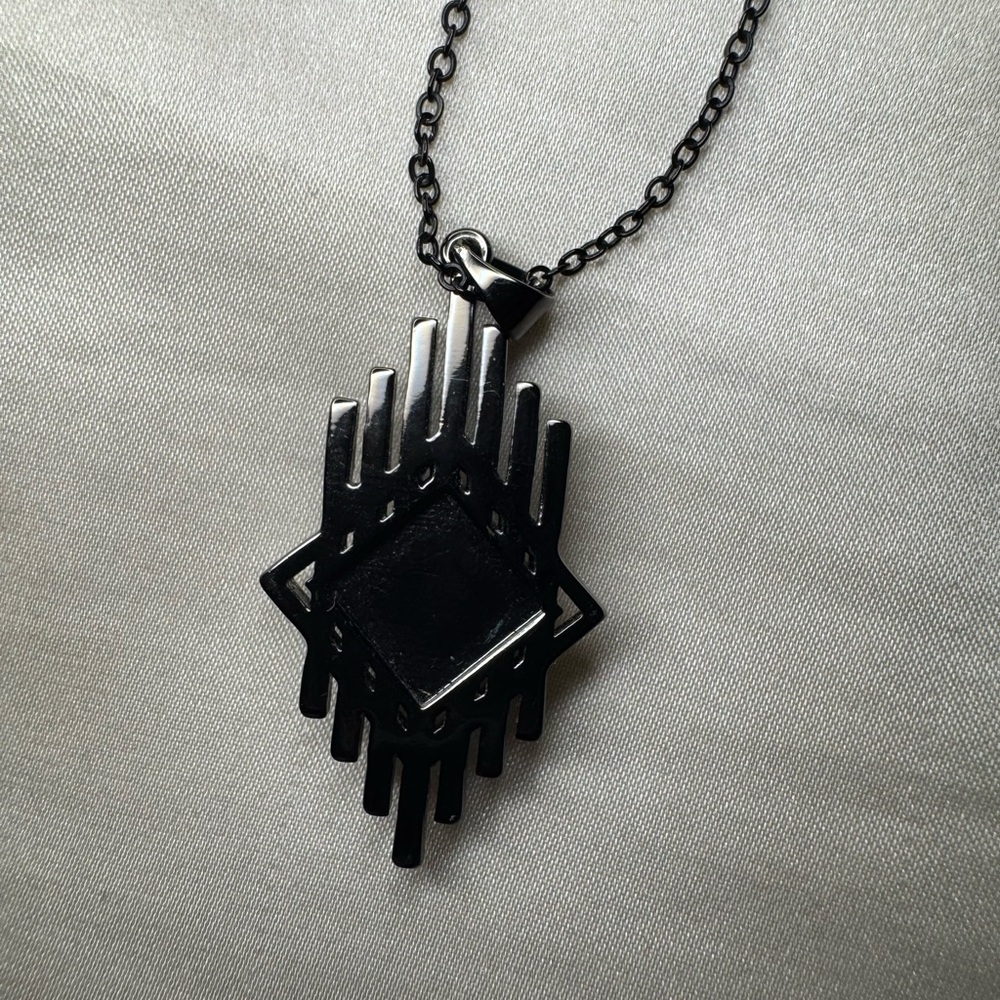 Bomb Party Galaxia Necklace - RBP2602
Super Nova - Glow in the Dark - Picture 4 of 4